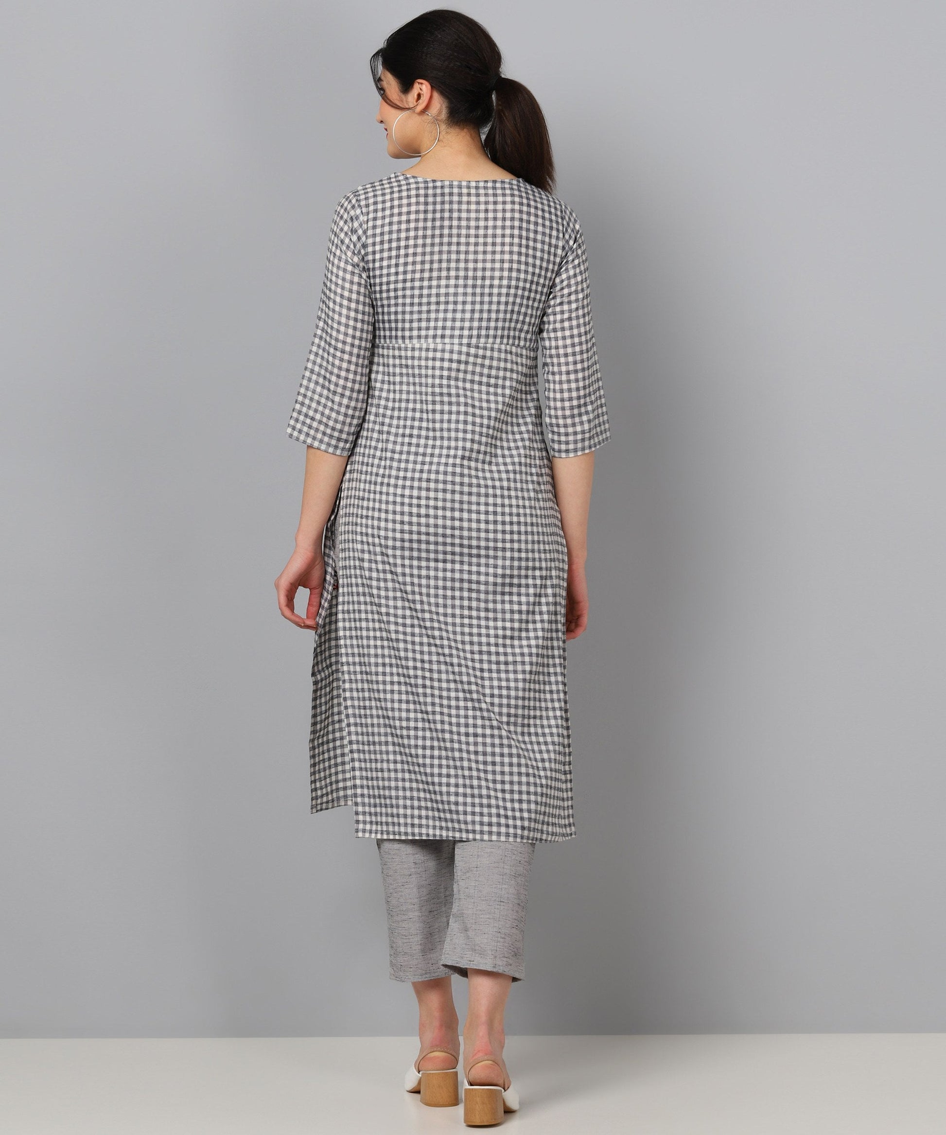 Color_Grey