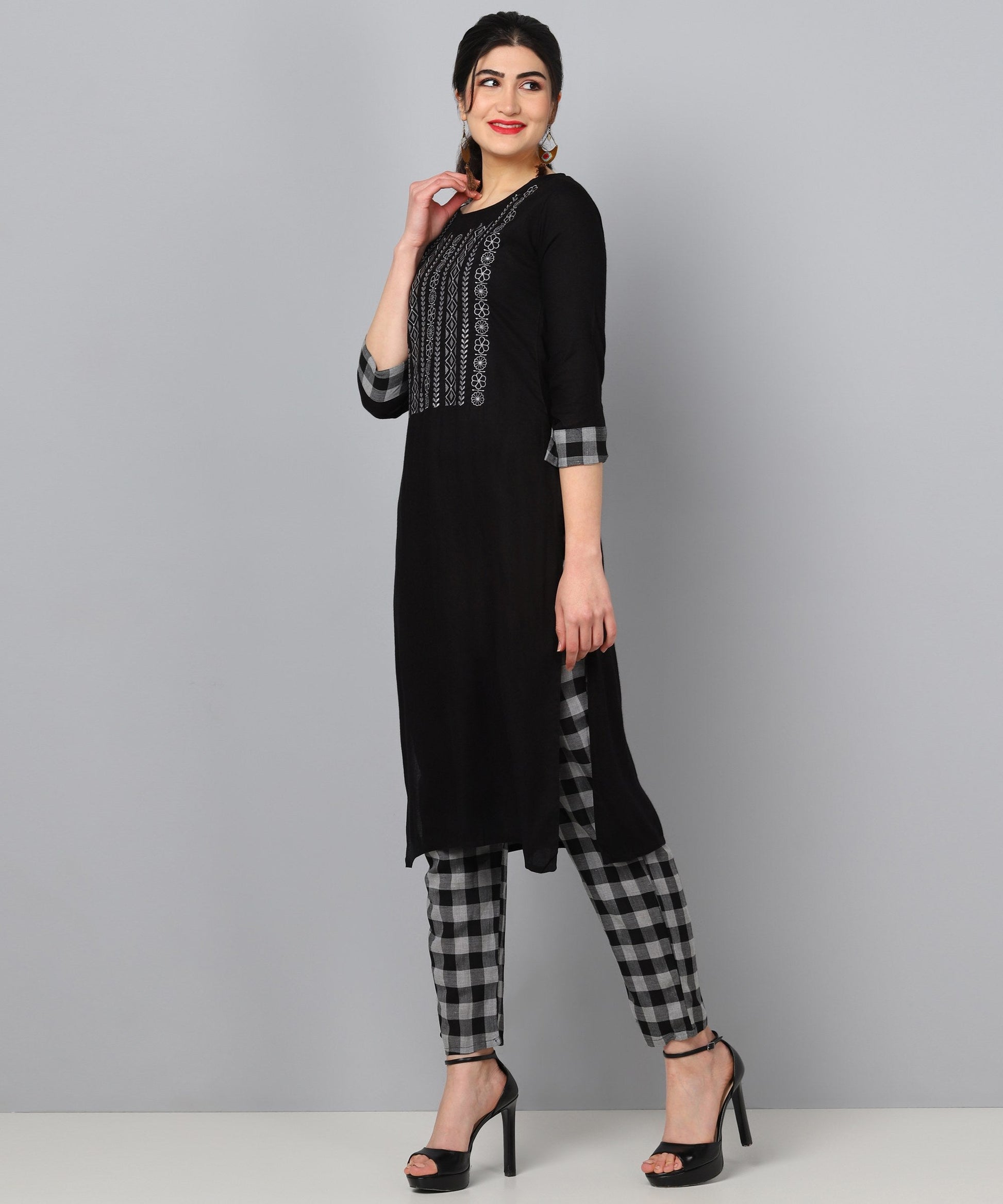 Color_Black