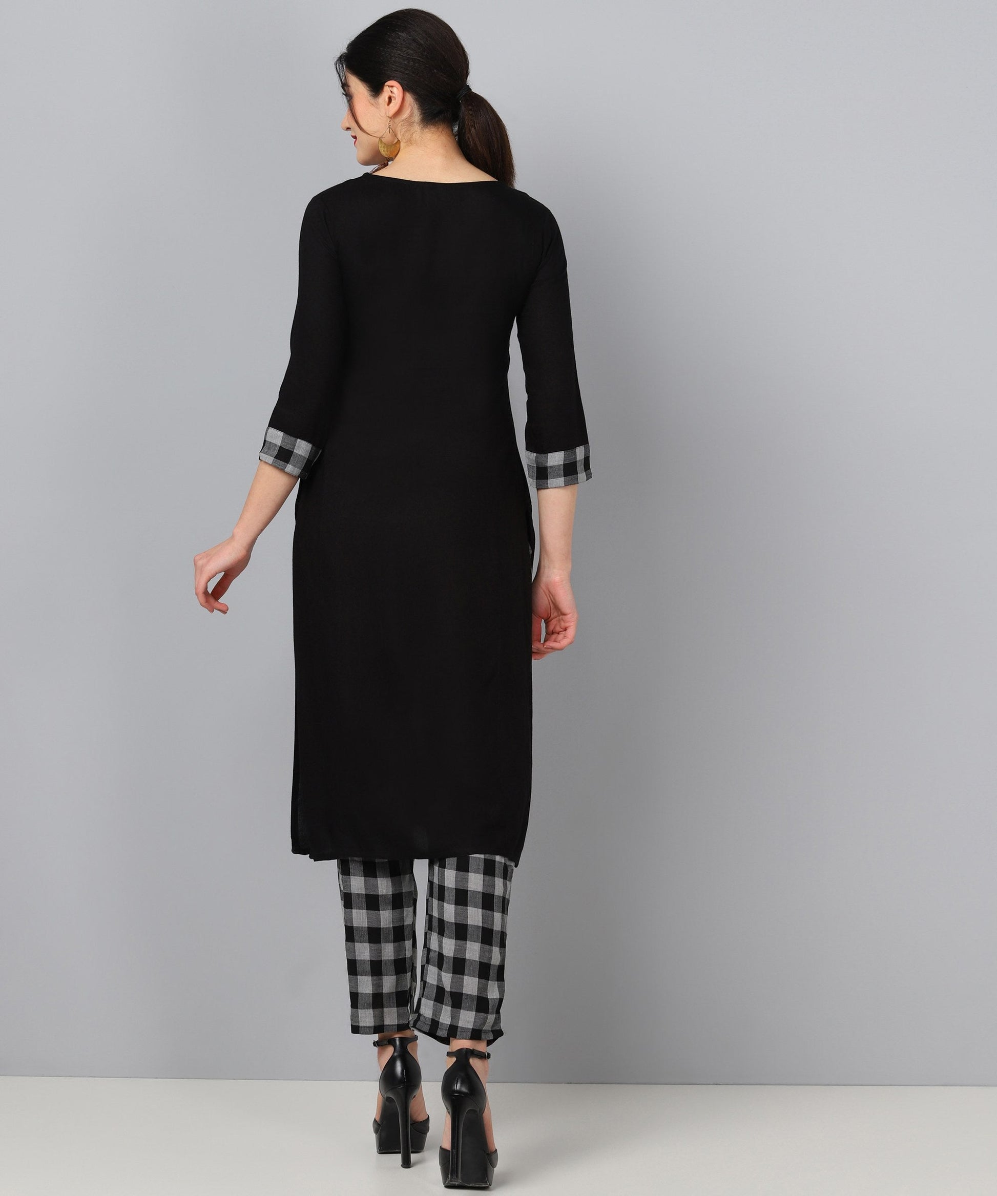 Color_Black