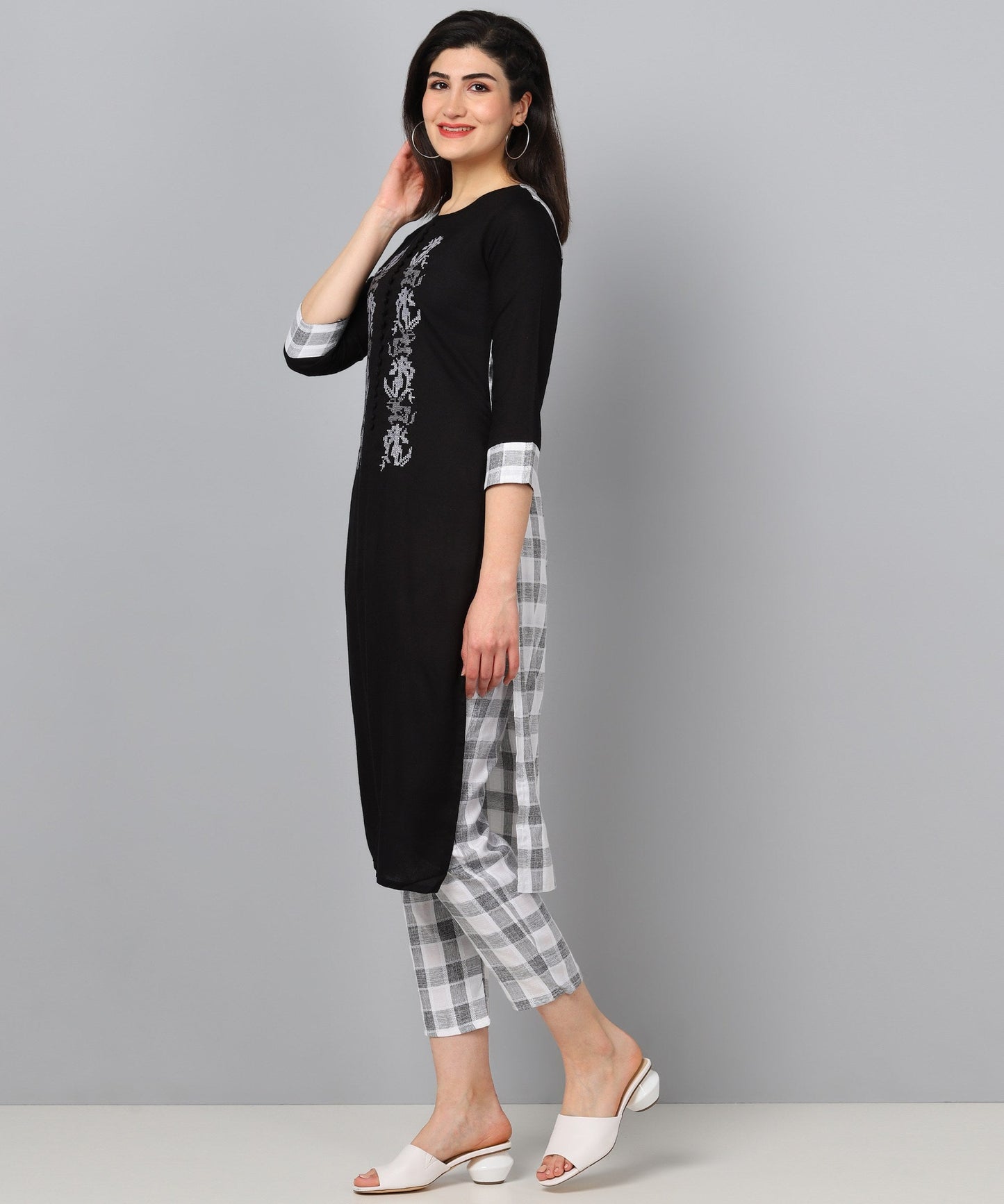 Color_Black