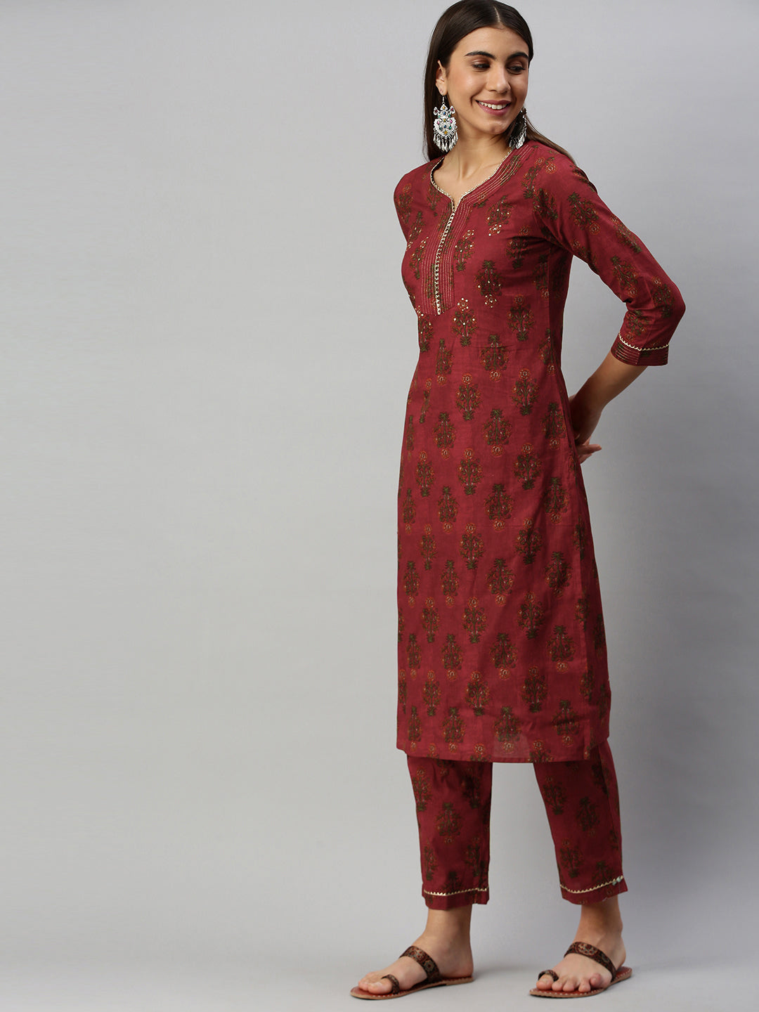 Color_Maroon