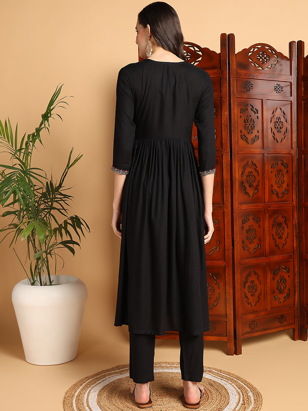 Color_Black