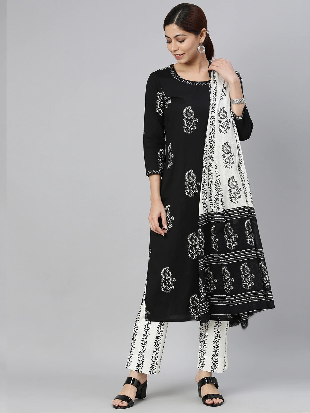 Color_Black
