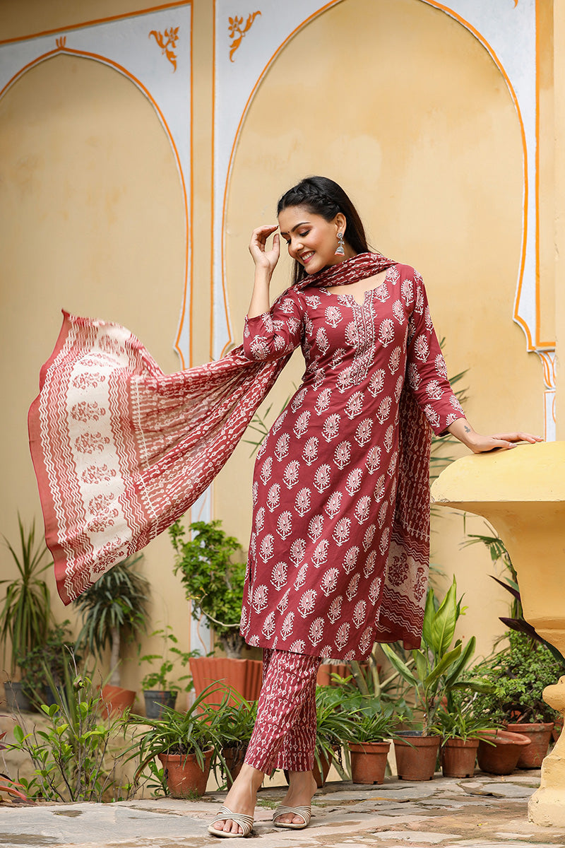 Women's Cotton Blend Printed Kurta Pant Dupatta Set
