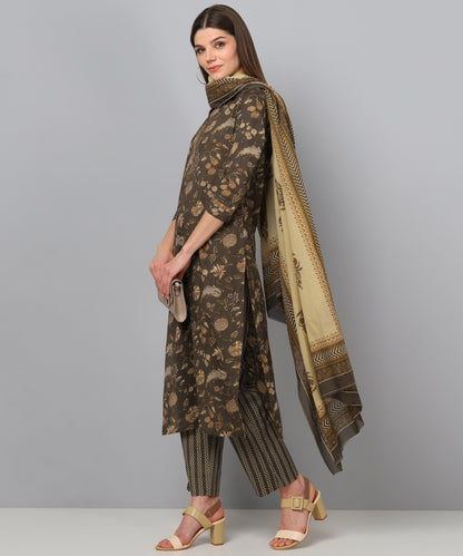 Color_Brown