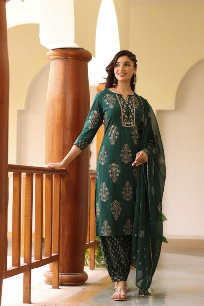 Women's Embroidered Kurta Pant Dupatta Set