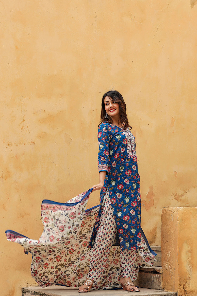Women's Cotton Blend Printed Kurta Pant Dupatta Set