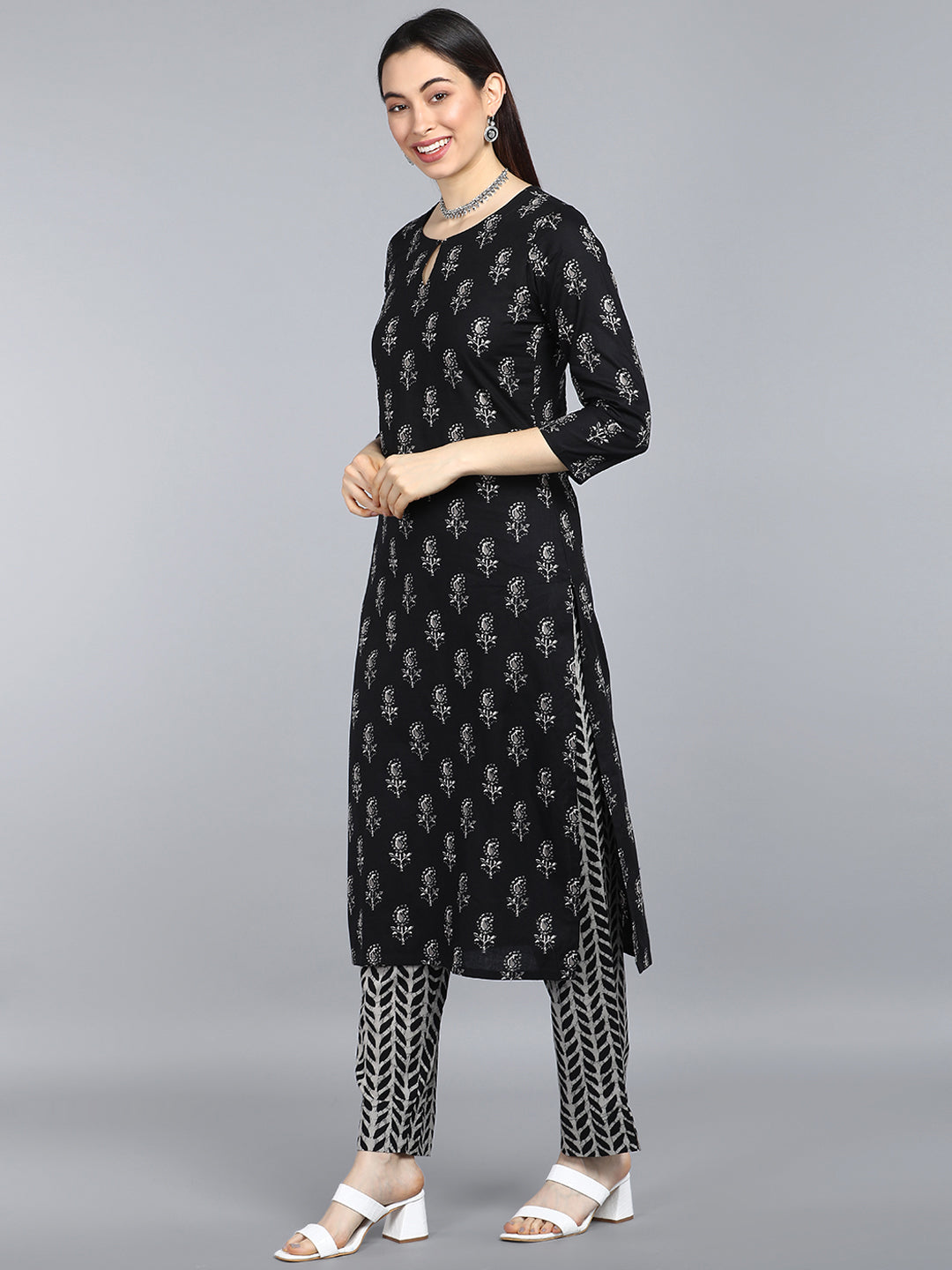 Color_Black