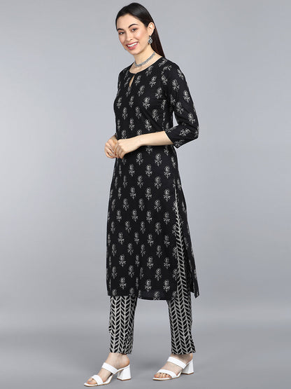 Color_Black