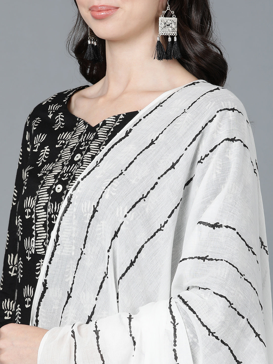 Color_Black