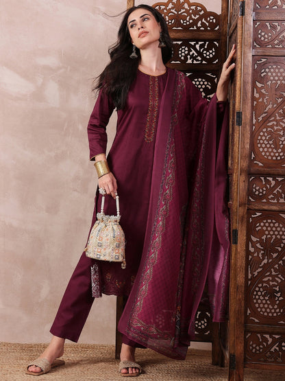 Color_Maroon