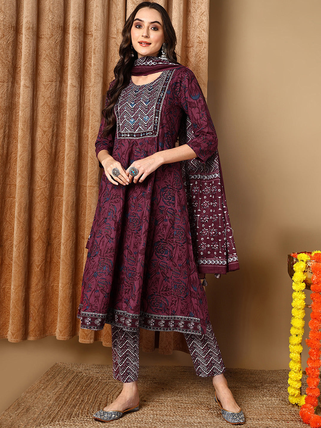 Color_Maroon