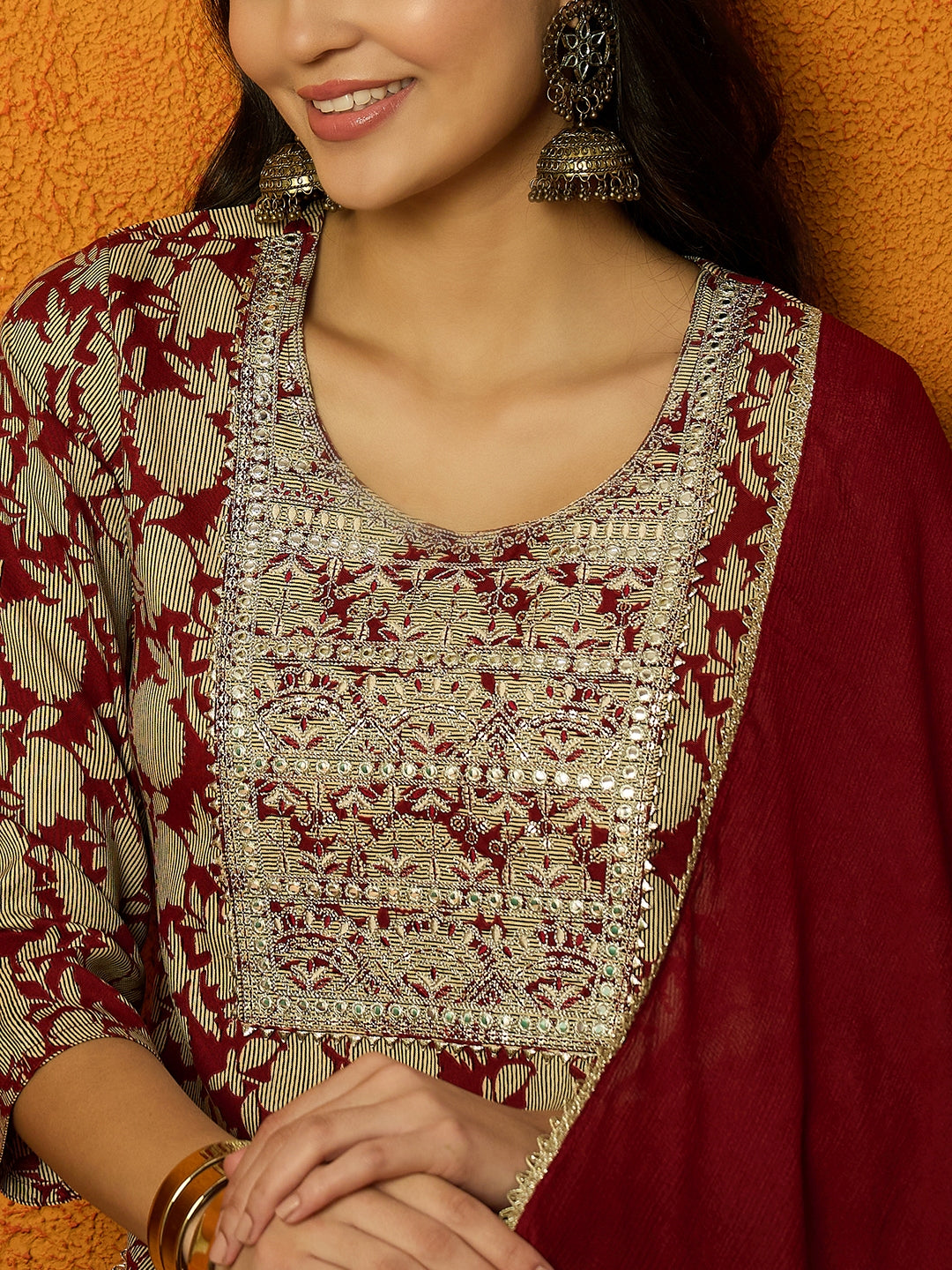 Color_Maroon