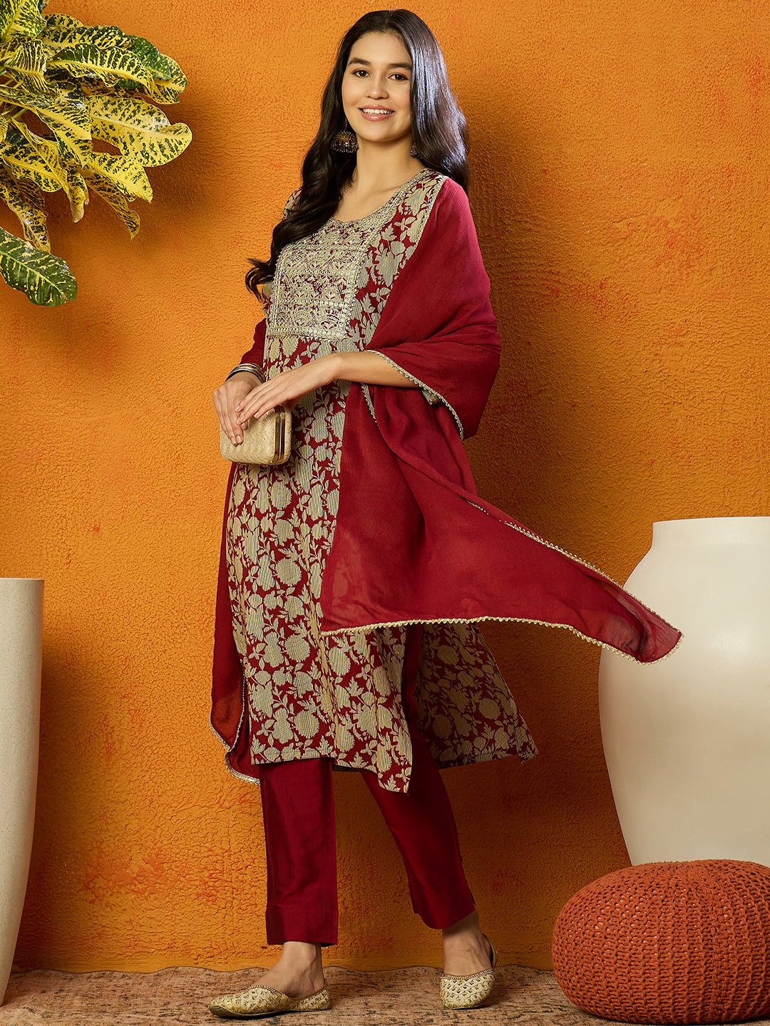 Color_Maroon