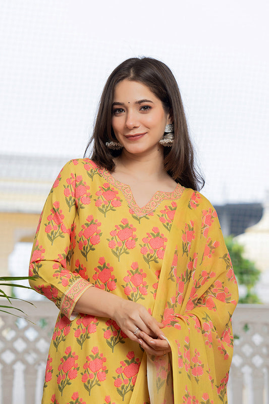 Women's Green Rayon Blend Floral Printed Straight Kurta Trouser With Dupatta