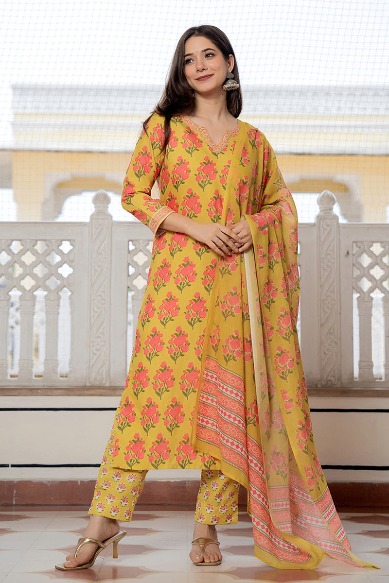 Women's Green Rayon Blend Floral Printed Straight Kurta Trouser With Dupatta