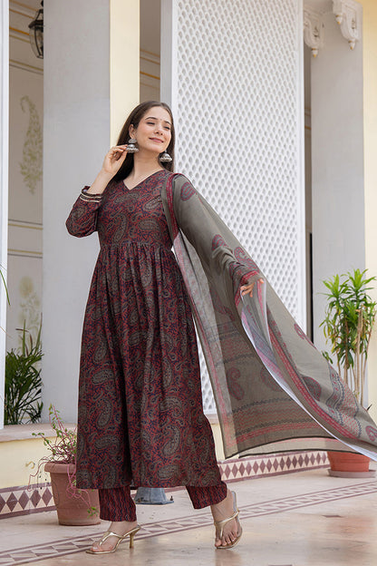 Women's Red Rayon Blend Paisley Printed A-Line Kurta Trouser With Dupatta
