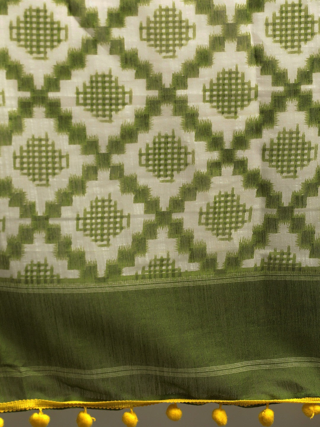 Women's Green Art Silk Printed Saree