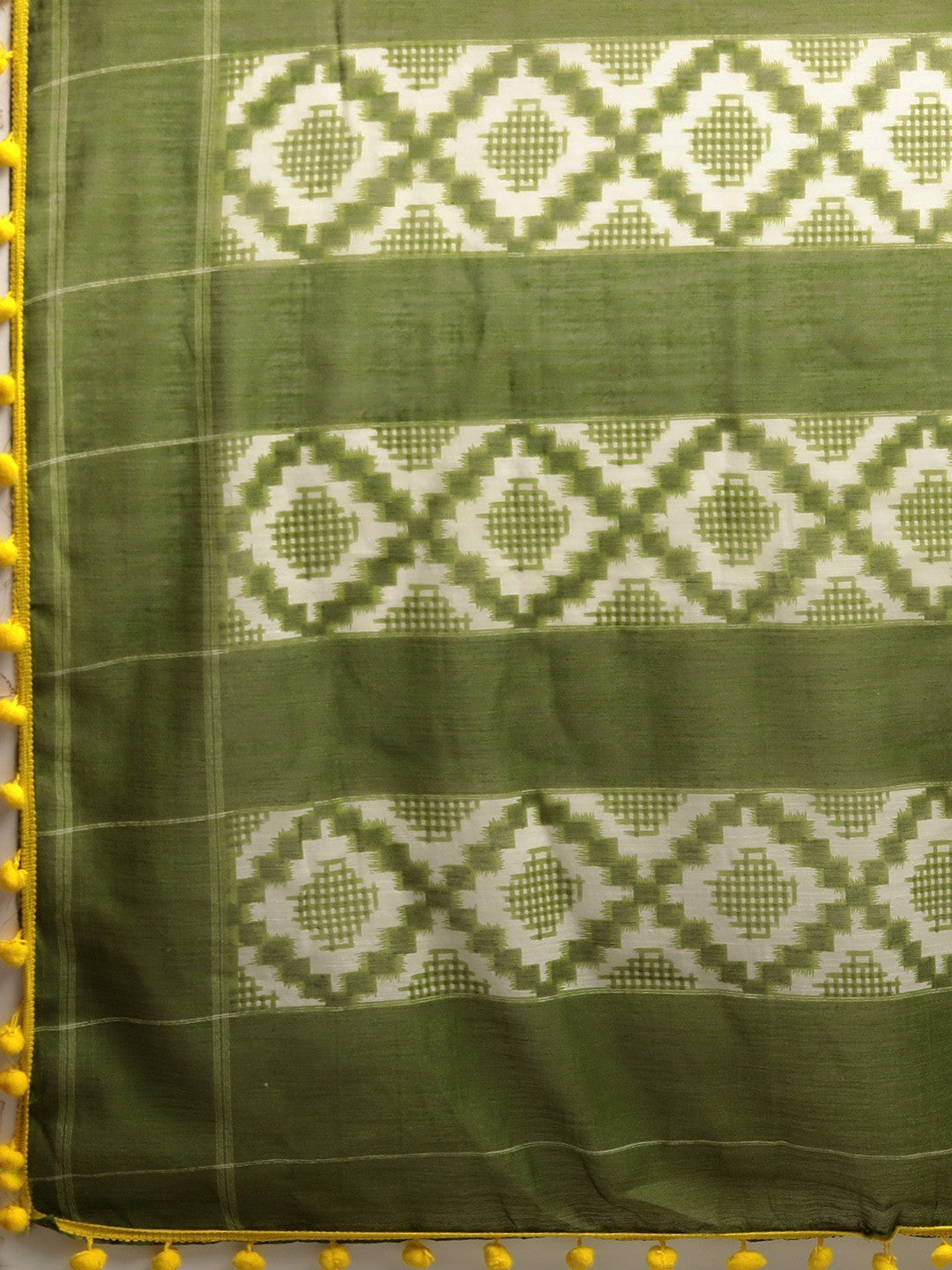 Women's Green Art Silk Printed Saree