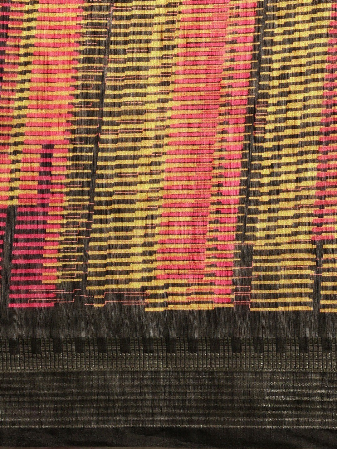 Women's Black Art Silk Printed Saree