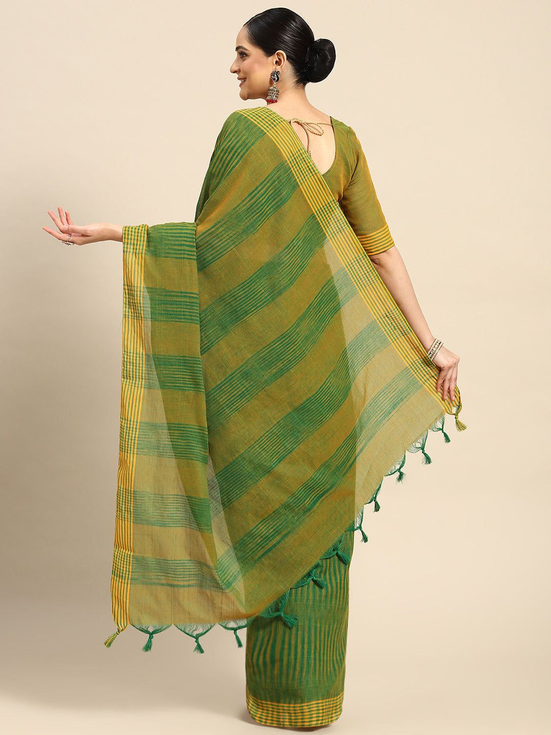 Women's Green Cotton Printed Saree