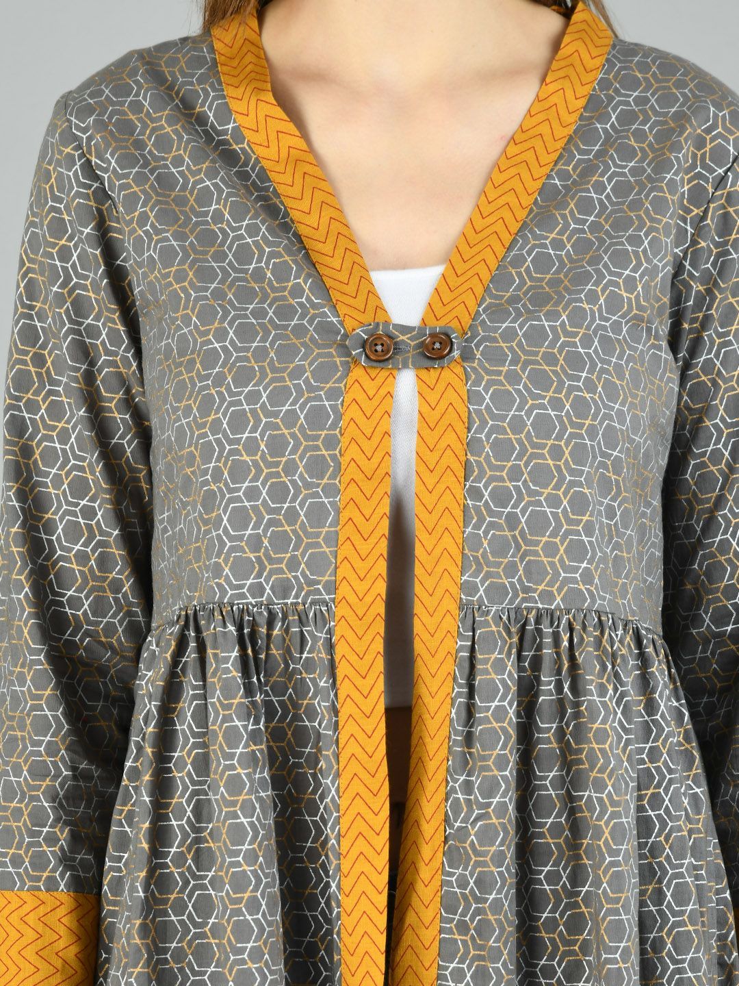 Women's Grey Cotton Printed Full Sleeve V Neck Casual Shrug