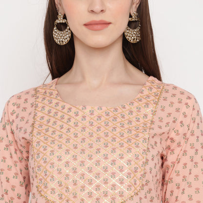 Women's Foil Print & Gota Patti Work Straight Cotton Peach Kurta,Pant & Dupatta