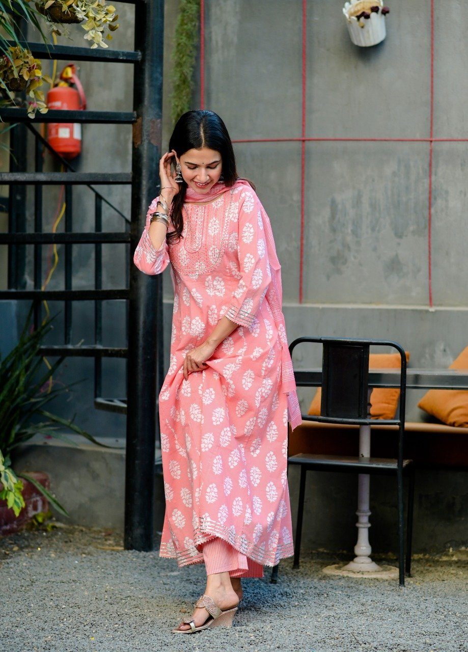 Women's Pink Handblock Dupatta Set