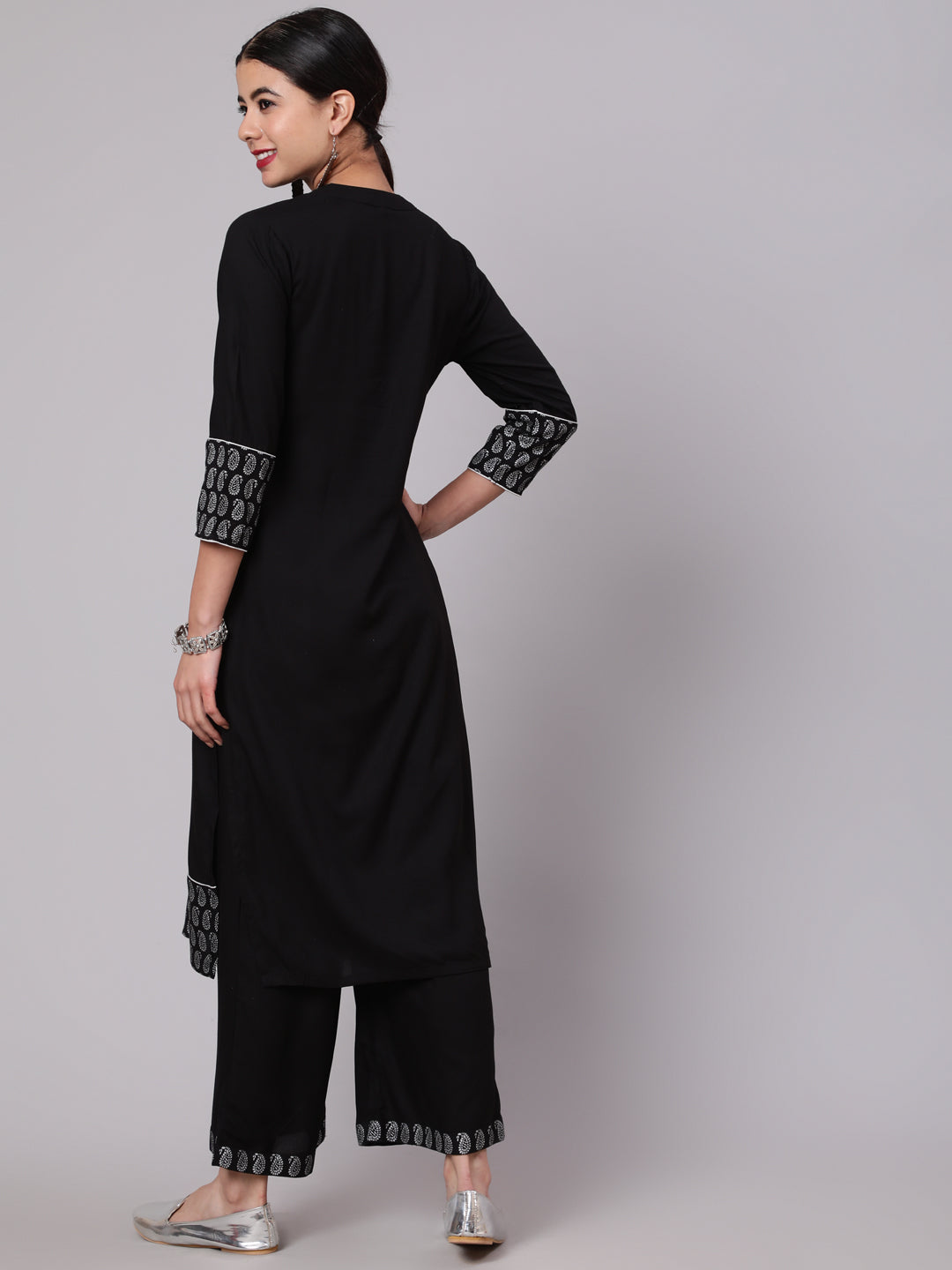 Color_Black