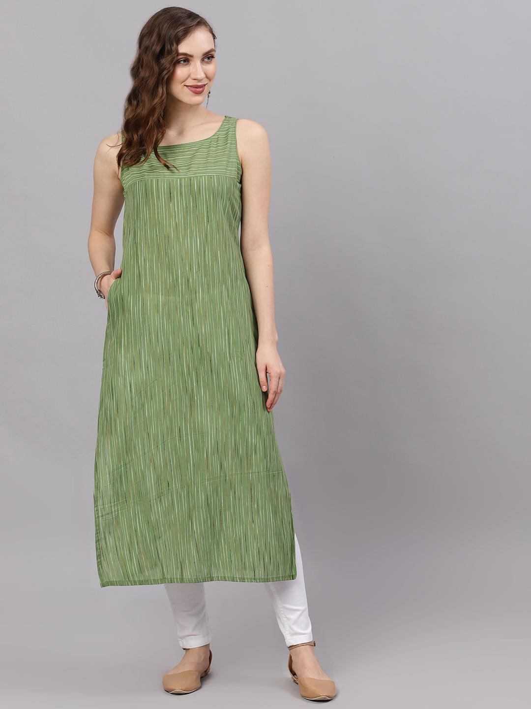 Women's Green Striped Sleeveless Straight Kurta