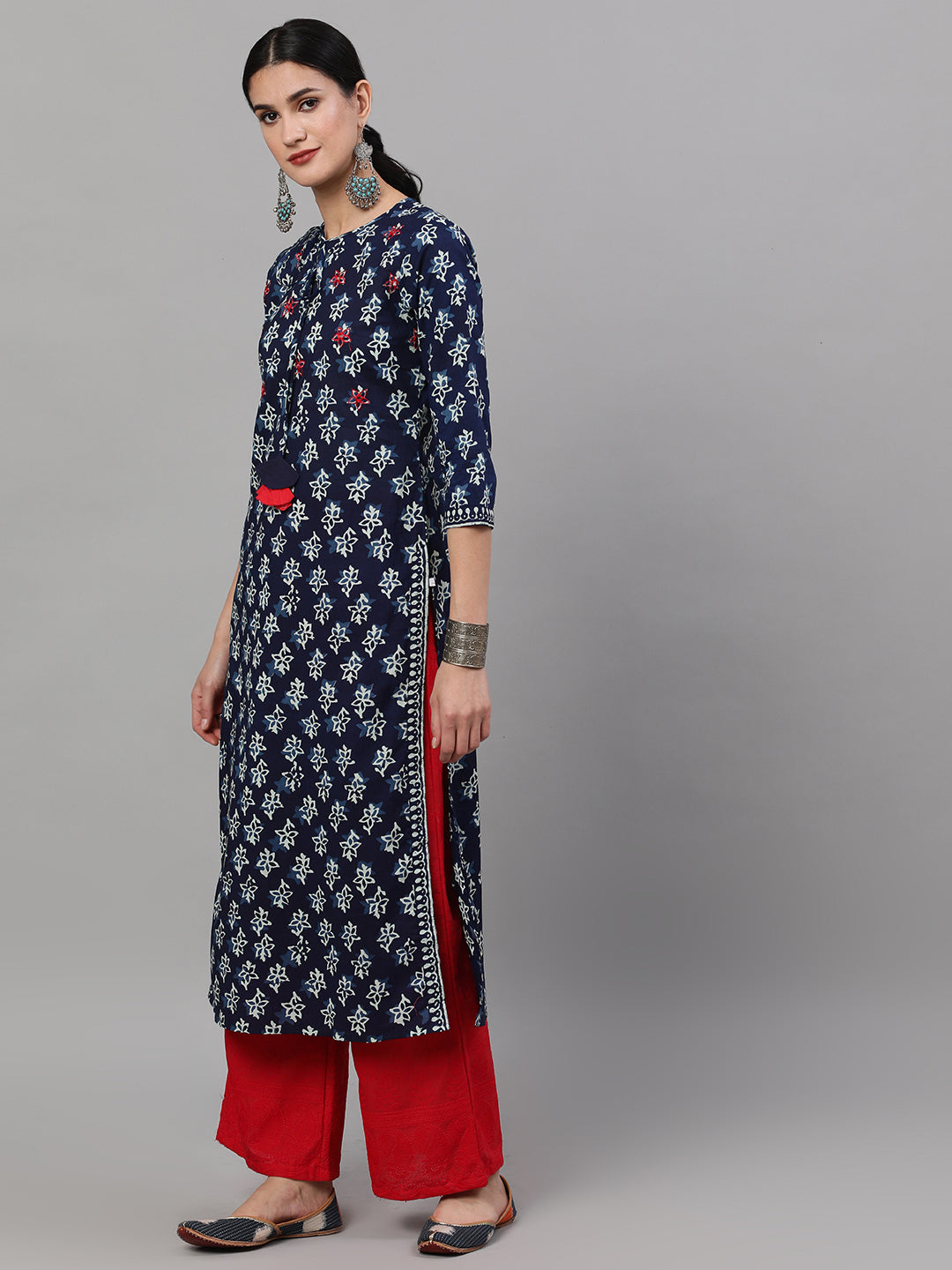 Women's Indigo Printed Kurta With Embroidered Details