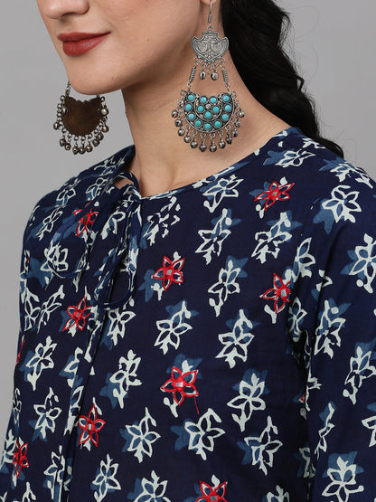 Women's Indigo Printed Kurta With Embroidered Details