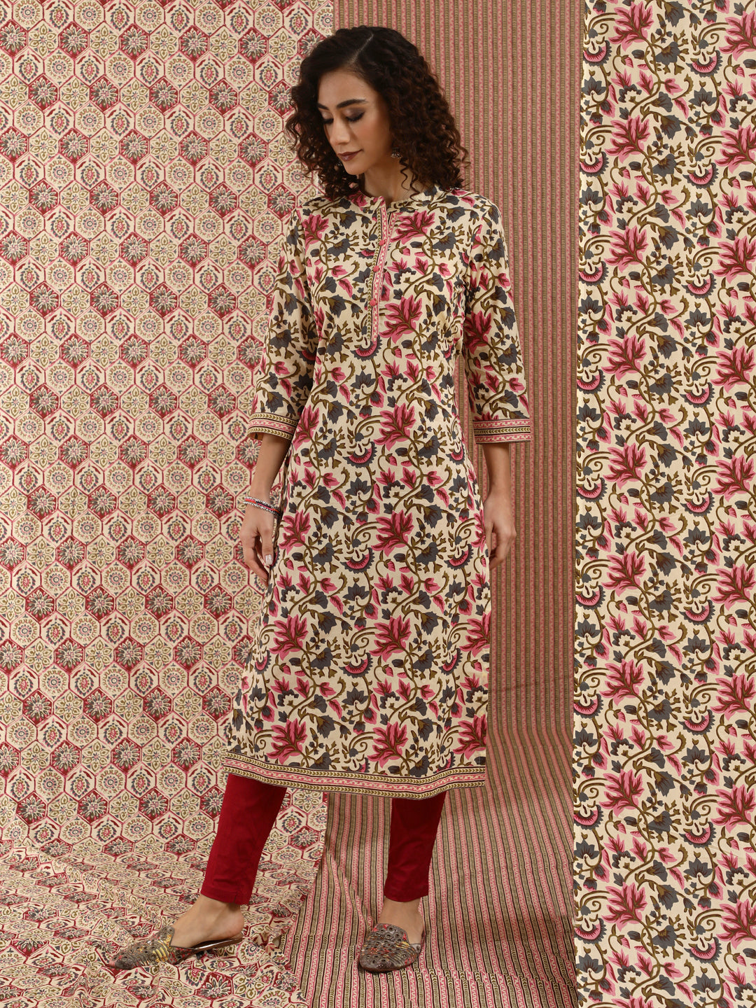 Women's Cream Floral Print Straight Kurta