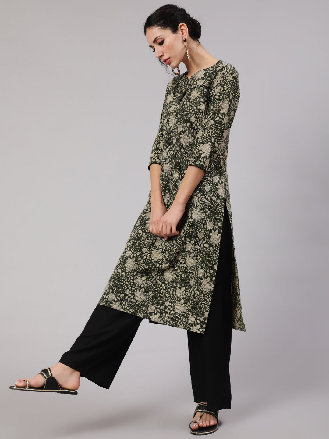 Women's Green Foral Print Straight Kantha Work Kurta