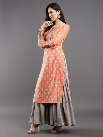 Women's Peach Printed Kurta With Lace Details