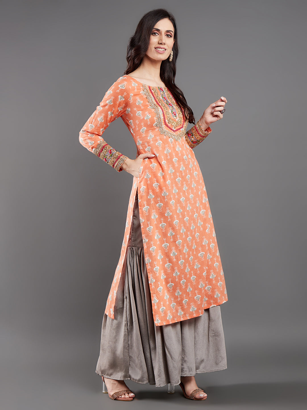 Women's Peach Printed Kurta With Lace Details