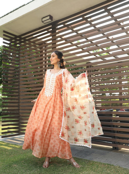 Women's Peach Printed Maxi Dress With Dupatta