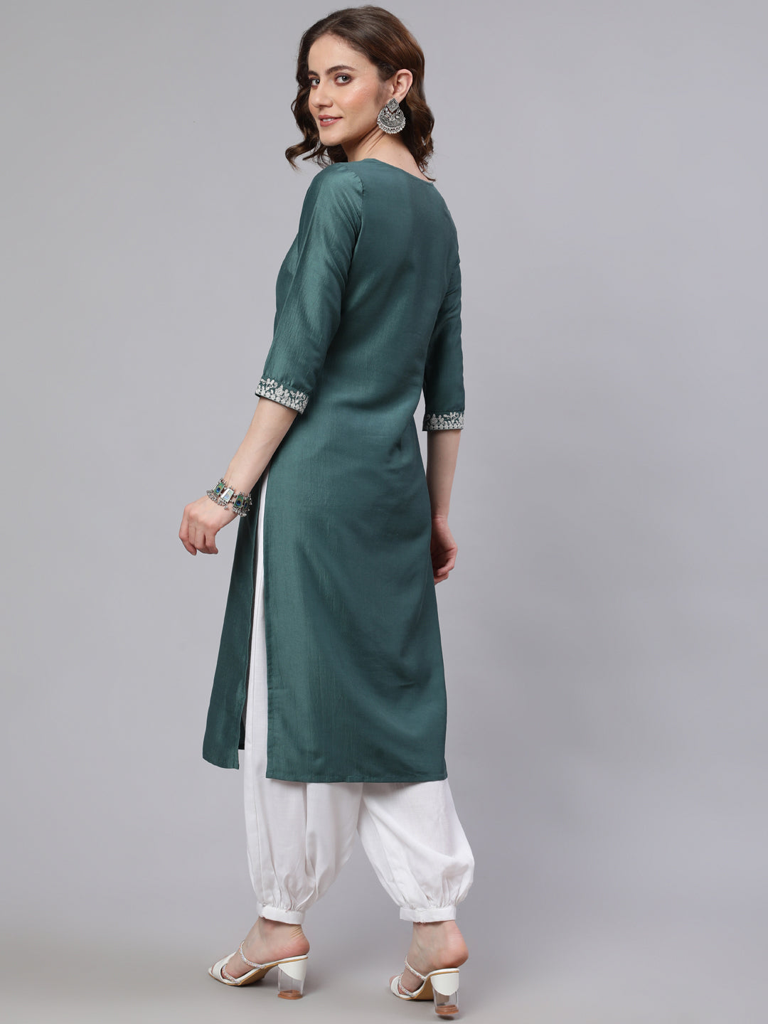 Women's Blue Embroidered Straight Kurta