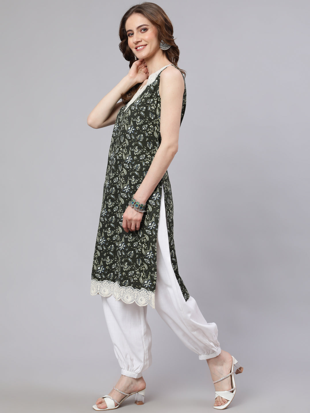 Women's Green Kantha Work Kurta With Lace Details