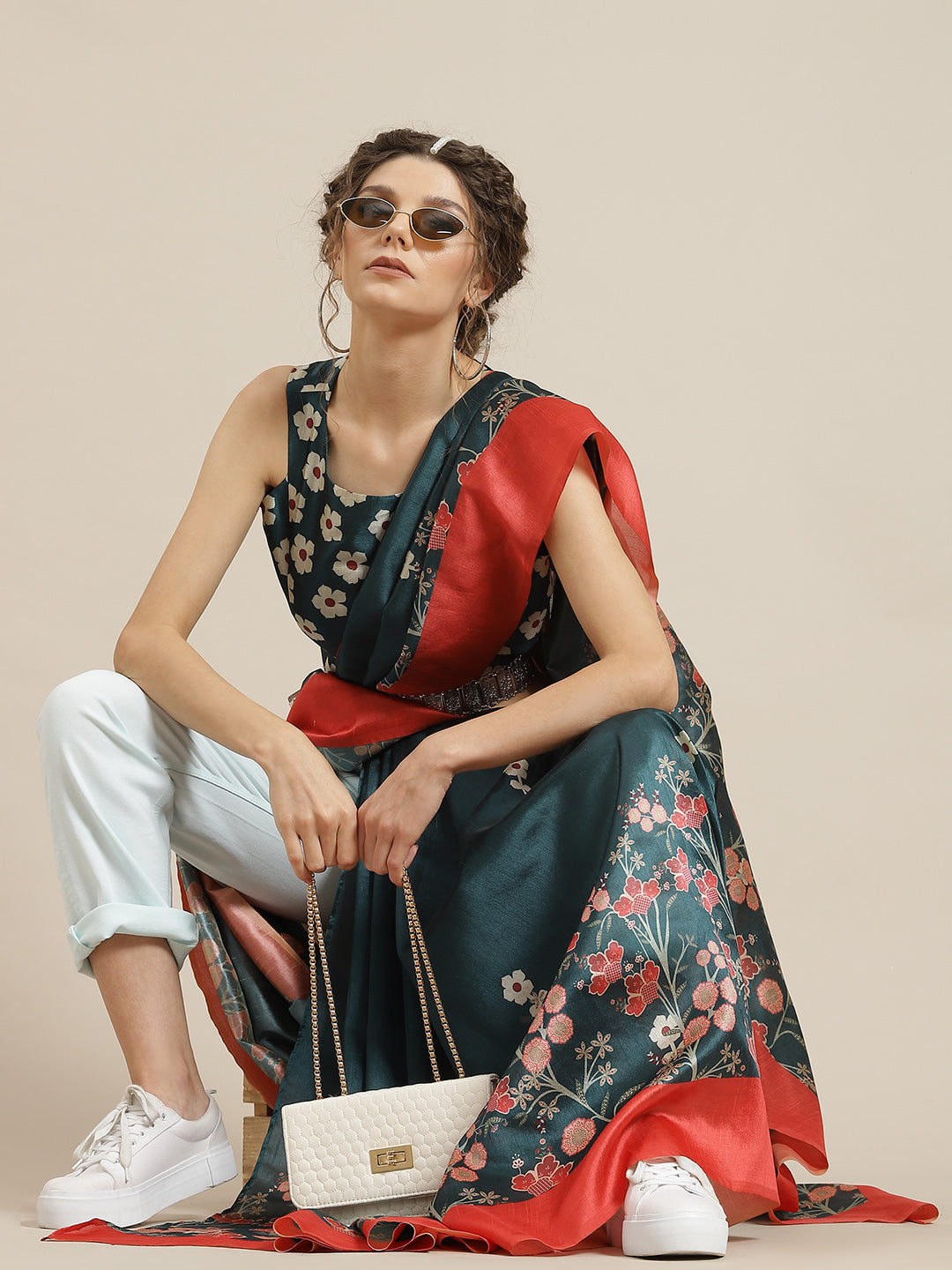 Women's Teal Green Floral Print Saree With Blouse Piece