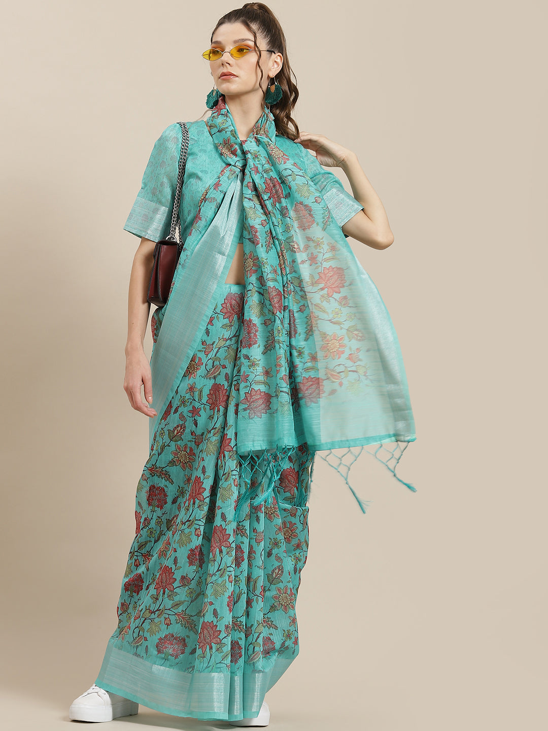 Women's Blue Floral Print Saree With Blouse Piece