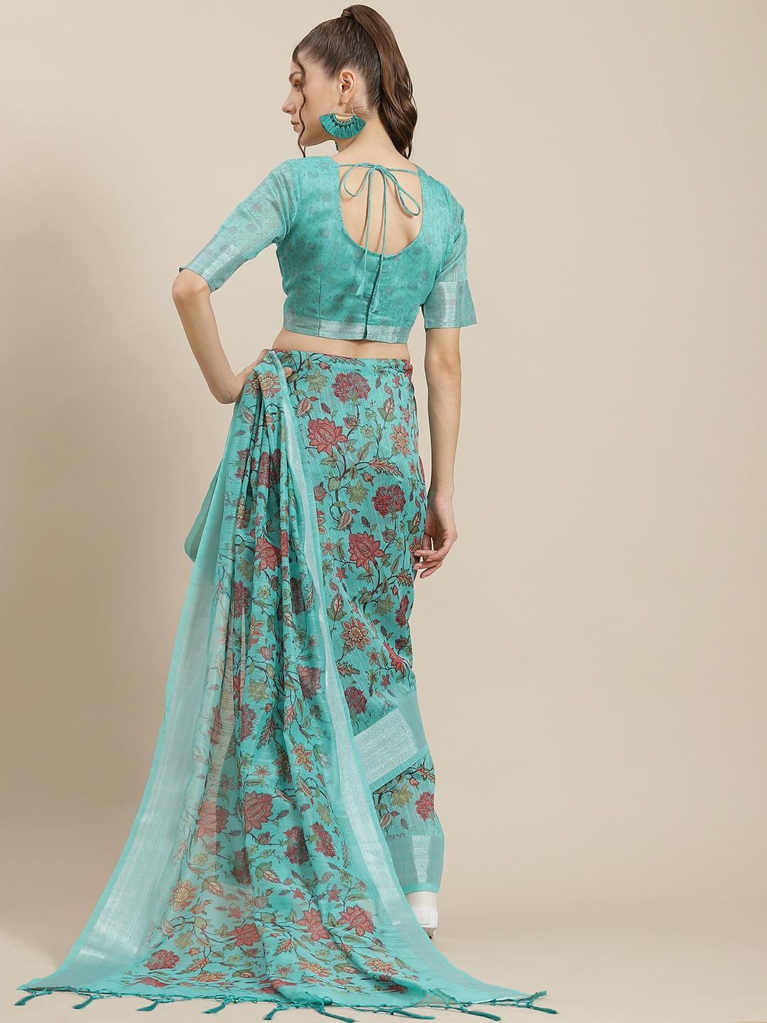 Women's Blue Floral Print Saree With Blouse Piece
