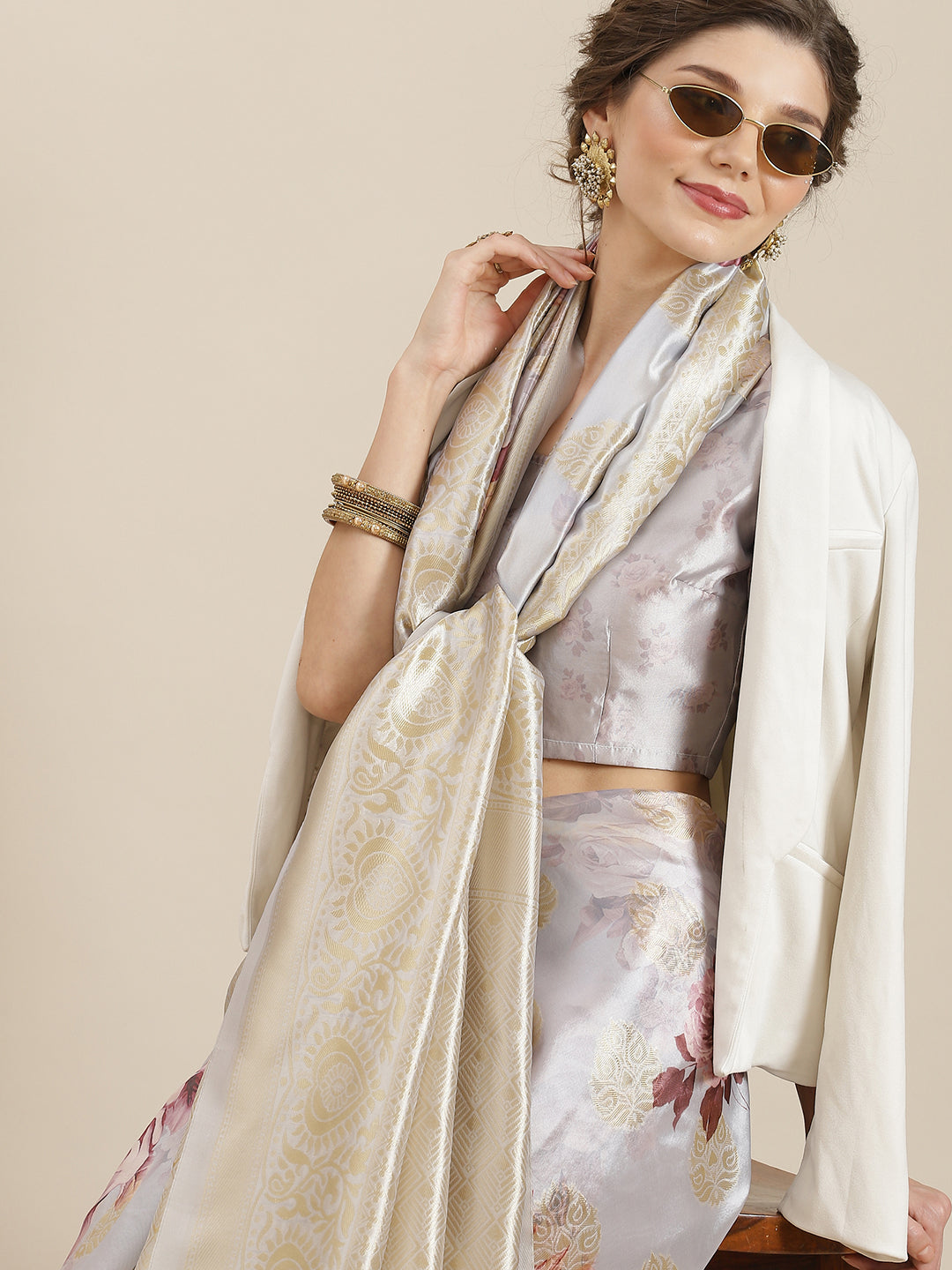 Women's Grey  Floral Print Banarasi Jacquard Saree With Blouse Piece