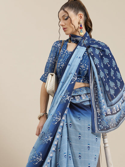 Women's Blue Floral Print Saree With Blouse Piece