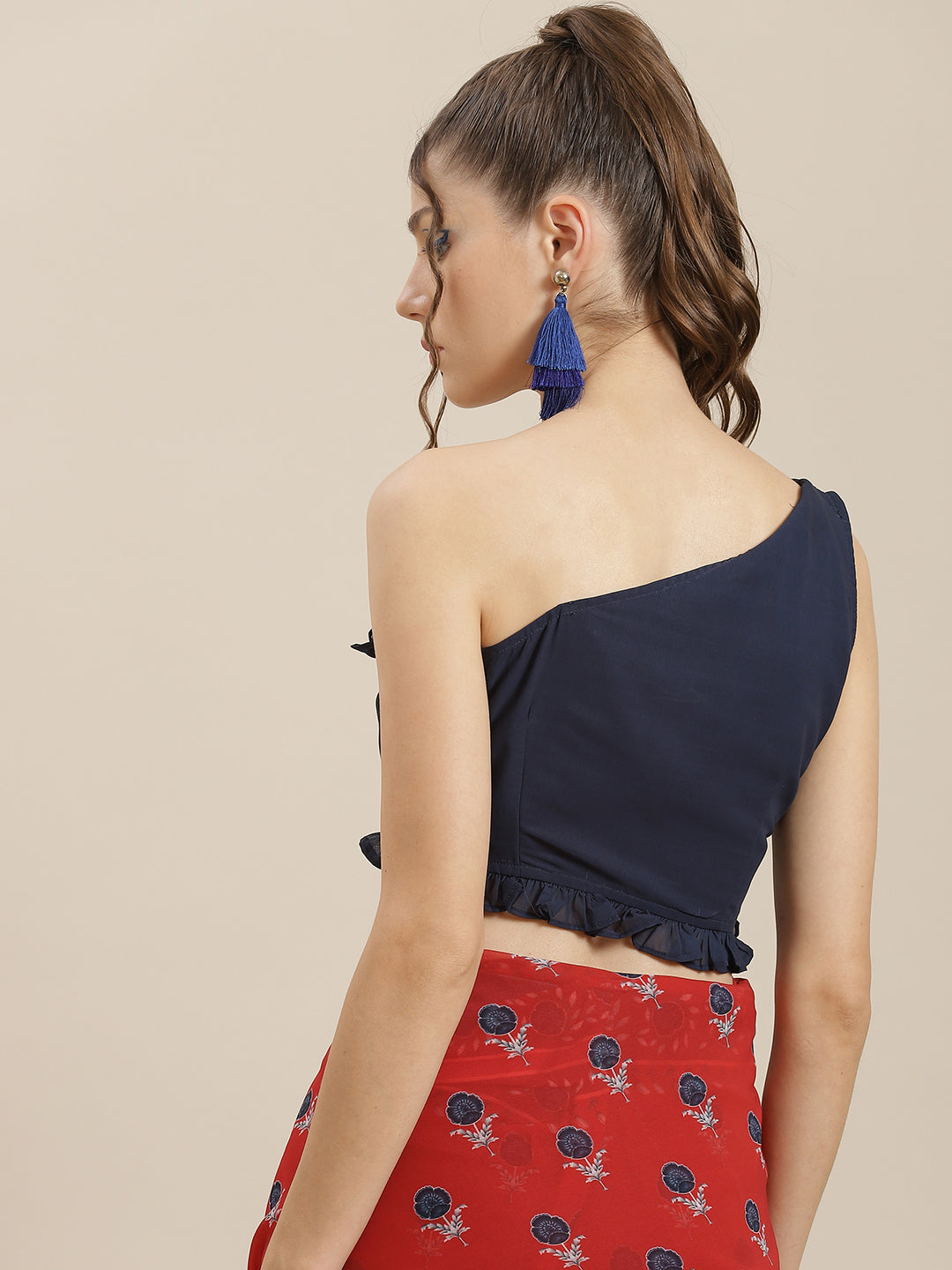 Women's Red & Blue Floral Print Saree With Blouse Piece