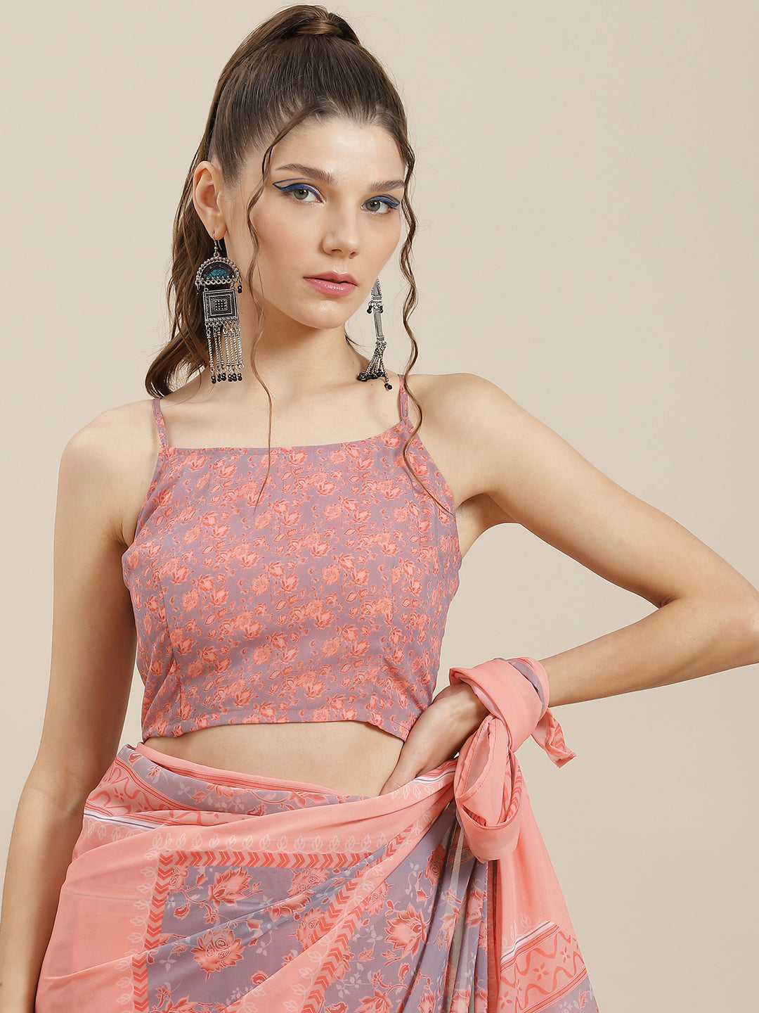 Women's Peach Floral Print Georgette Saree With Blouse Piece