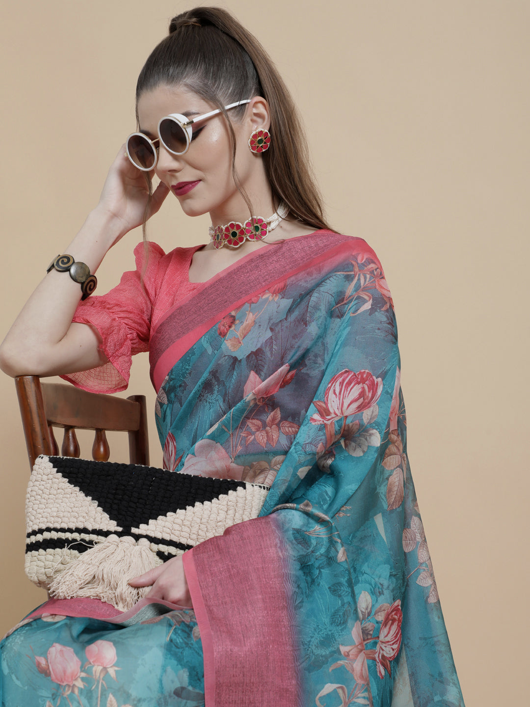 Women's Blue Floral Print Saree With Blouse Piece