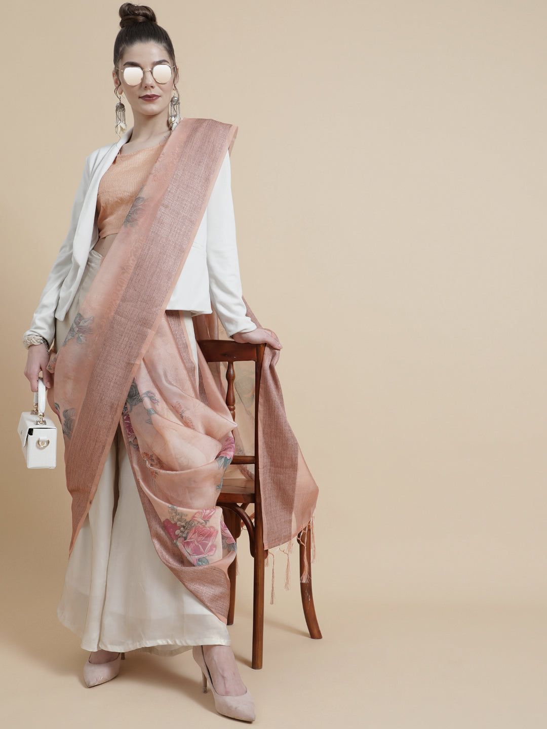 Women's Rose Gold Floral Print Saree With Blouse Piece