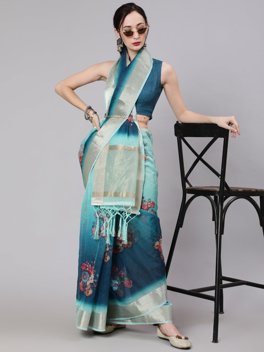 Women's Teal Blue Floral Print Saree With Blouse Piece