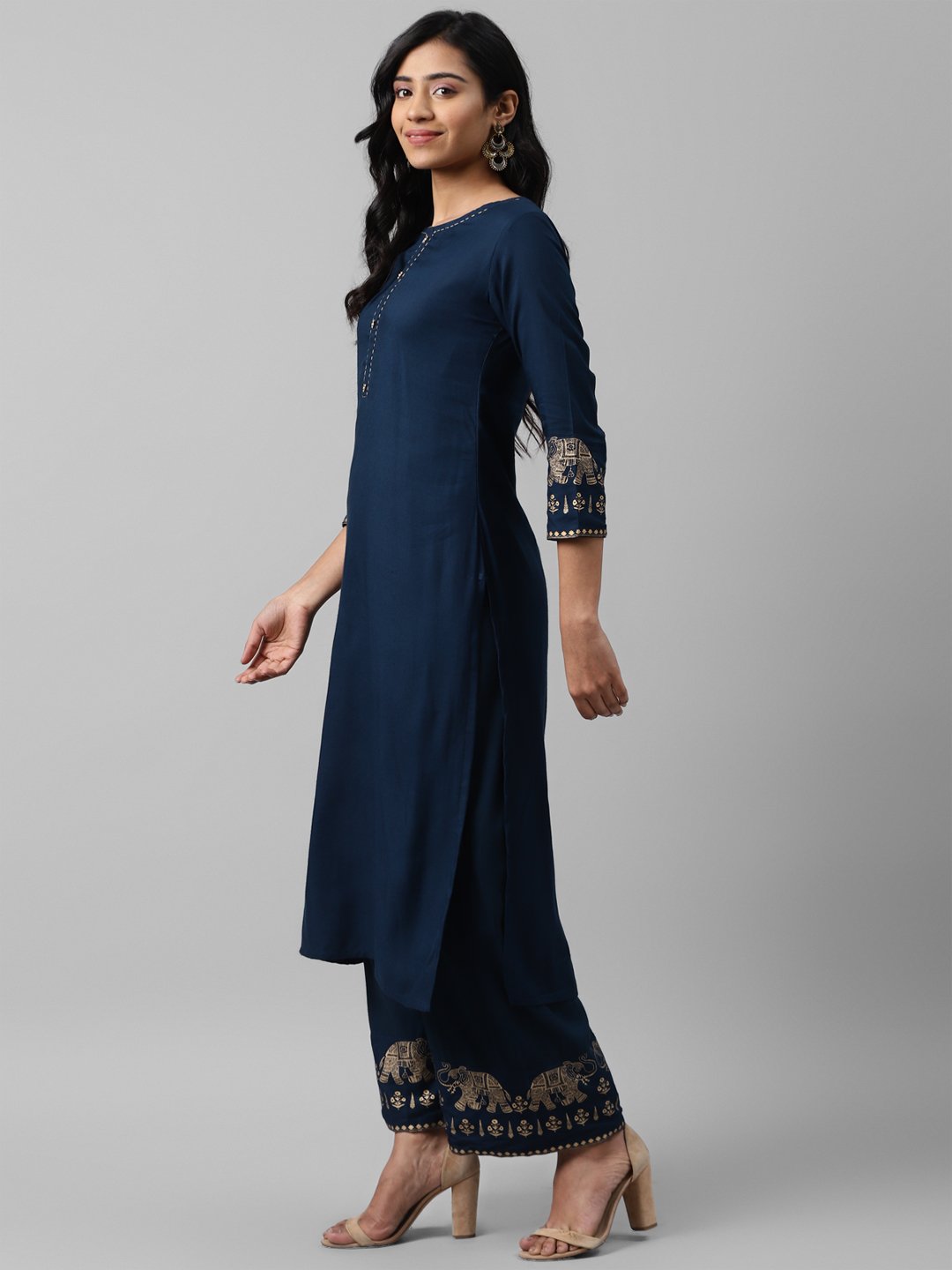 Women's Navy Blue & Golden Solid Kurta Set